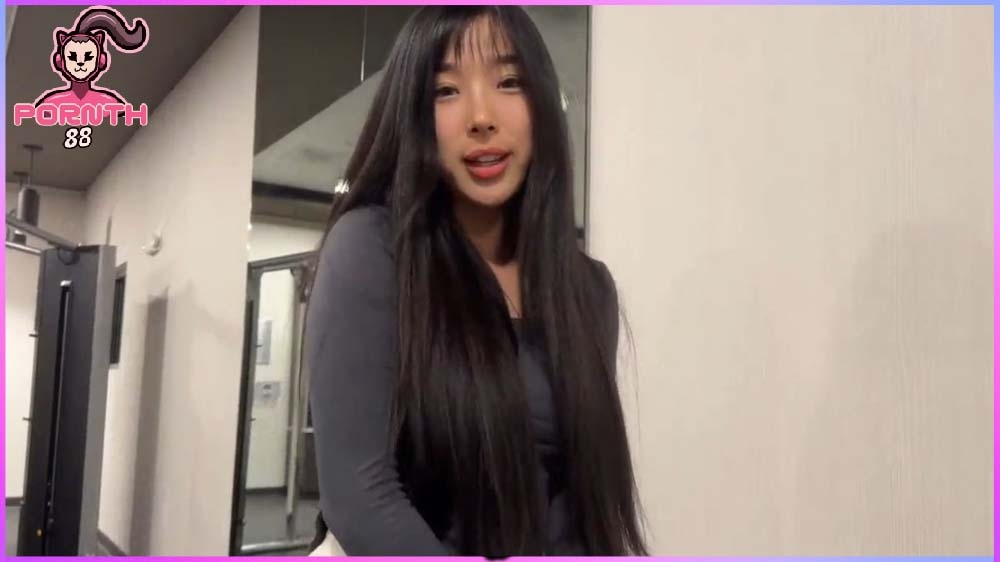 สาวเกาหลีสุดสวย Elle Lee ออกกำลังกายเสียวกับหนุ่มในห้องฟิตเนส เย็ดกันเสียวโคตร