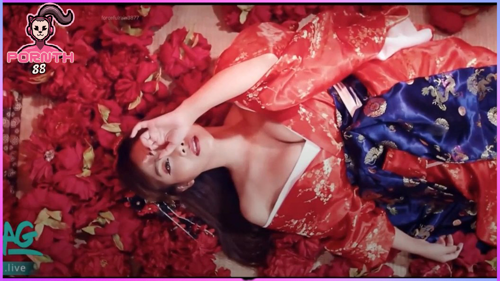 หนังโป๊จีนโบราณ ฉากเซ็กซ์ราชวงศ์จีนแบบดั้งเดิม!! นางสนมต้องห้ามxxx